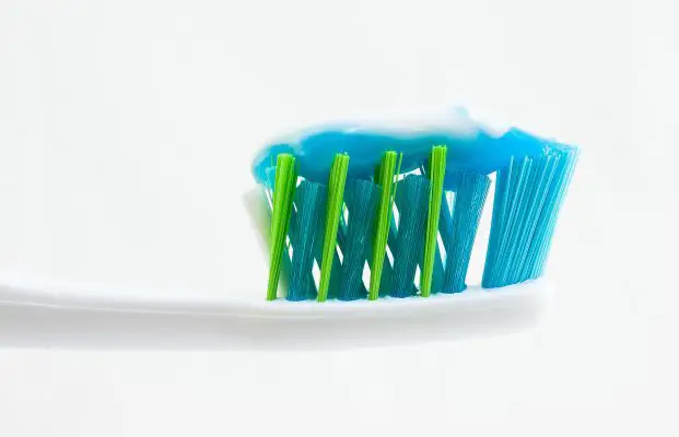 vegan toothpaste floss and mouthwash