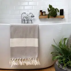 Peshtemal Towel Oyster Luks Ferah Bath Folded