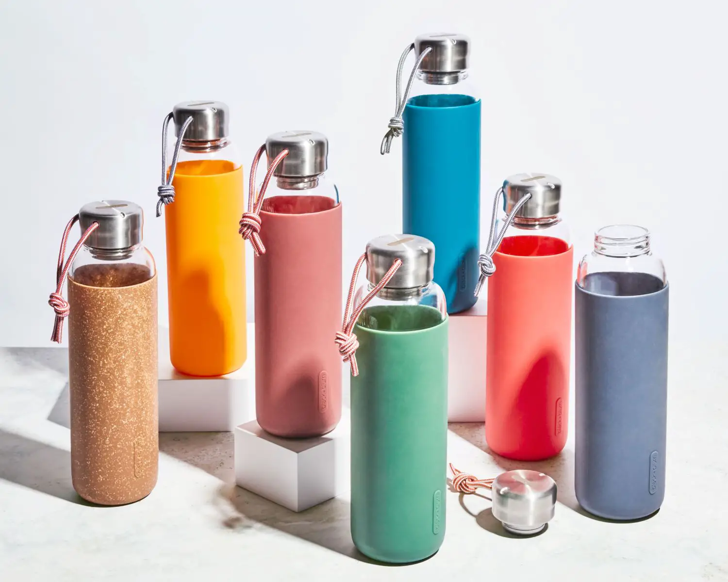 Glass Water Bottles vs Stainless Steel: 5 Reasons to Go with Glass
