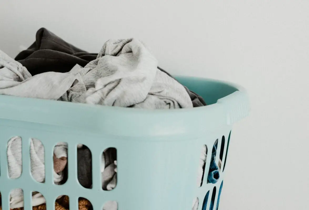 do laundry detergent sheets contain plastic